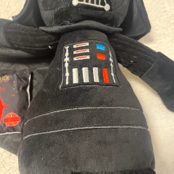Scentsy Darth Vader Star Wars plush buddy with dark side scent pack. Black - Picture 3 of 11